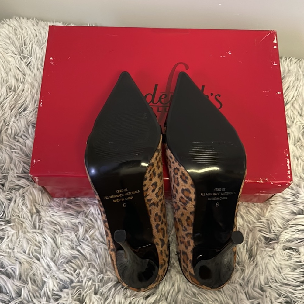- Fredericks Of Hollywood Leopard Print Pointed Size 6 - Gem